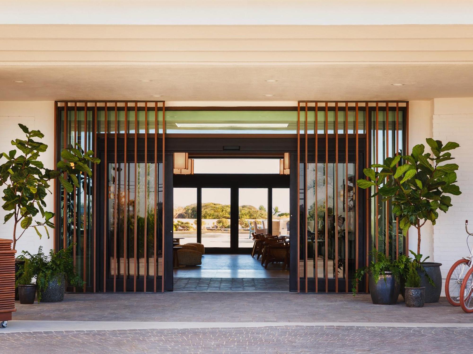 Trailborn Surf & Sound Hotel Райтсвил Бийч Екстериор снимка